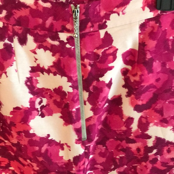 Kate Spade Pink Floral Skirt - size 6 - Picture 3 of 6